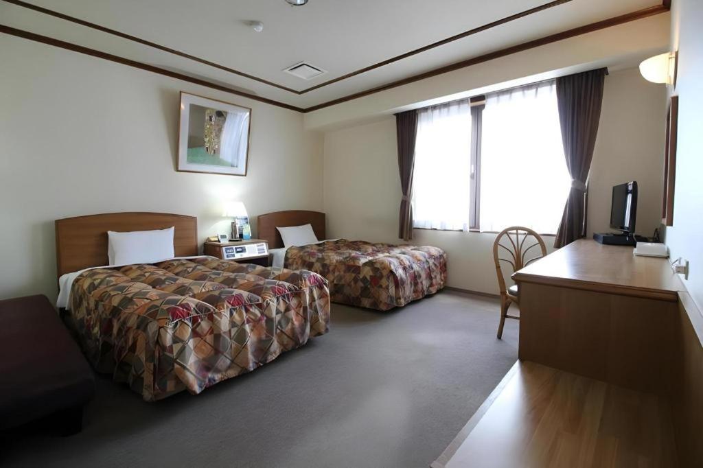 Neyagawa Trend Hotel Осака Екстер'єр фото
